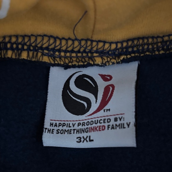 Nashville Preds Hockey Hoodie - Picture 6 of 7